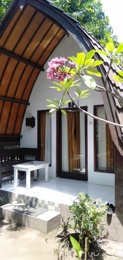 Hello Lumbung Homestay 길리 아이르 외부 사진